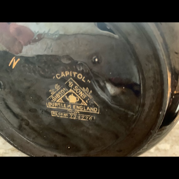 Vintage Tea Pot - Picture 3 of 3